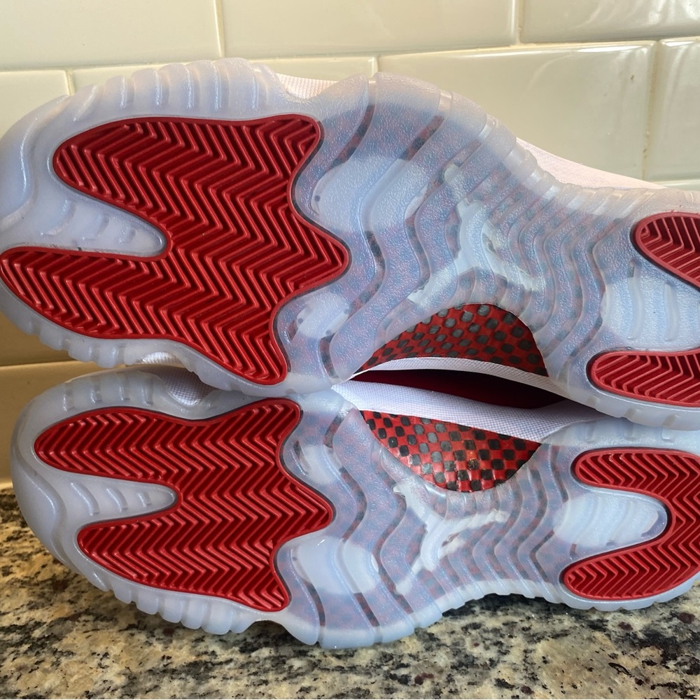 Jordan Cherry 11 Size 13 - Picture 7 of 14